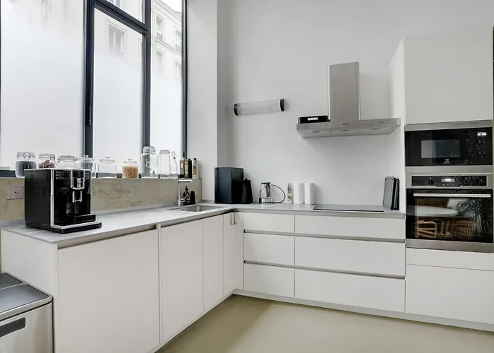Duplex Loft Montmartre -18th Апартаменты Париж